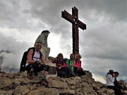 04 Al Cristo Pensante quasi in vetta al Monte Castellazzo (2333 m)